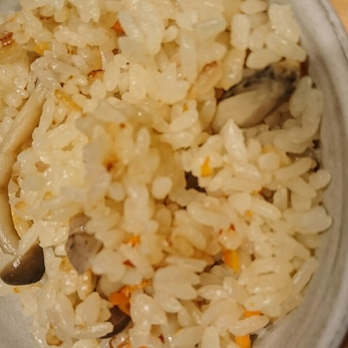 残ったおでんの汁で☆あるもの炊き込みご飯